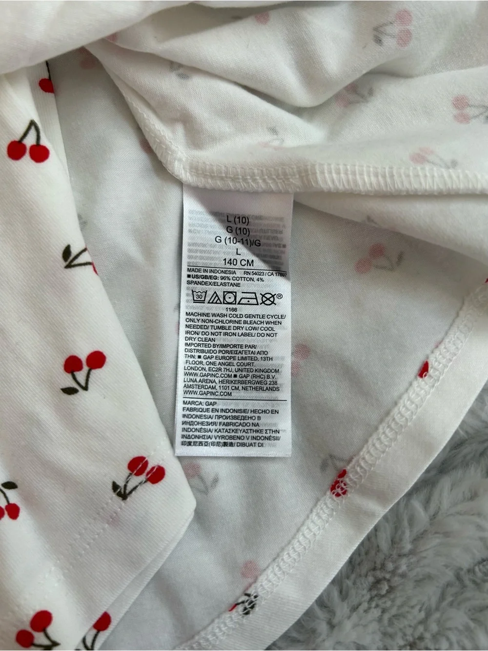 🍒 NWT! GAP Kids White Cherry Print Tee and Skort Matching Set